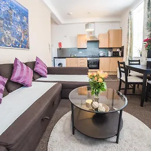 Luxury Apartment Ilford